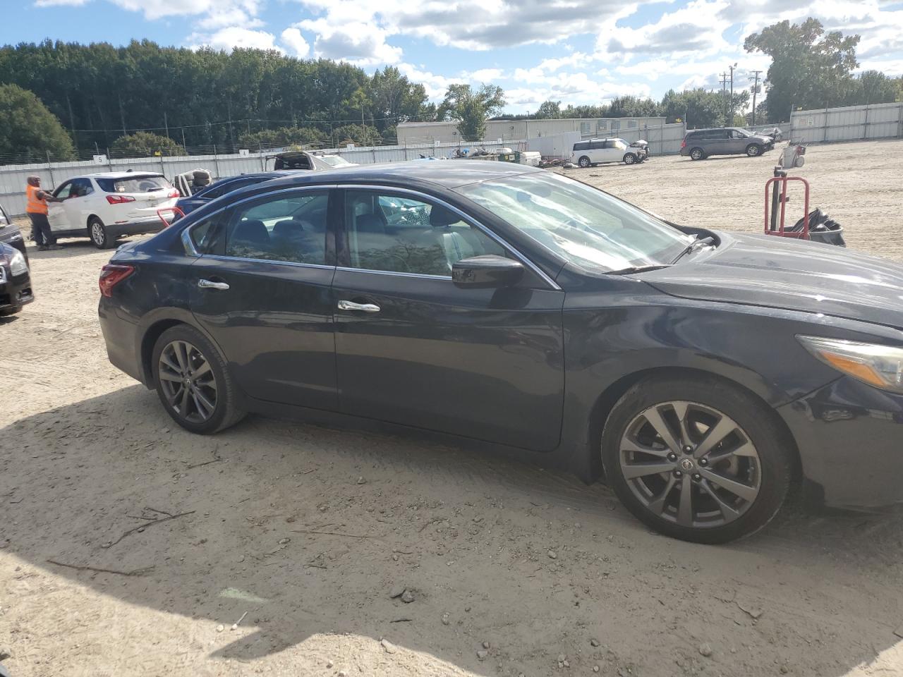 2018 Nissan Altima - Image 4
