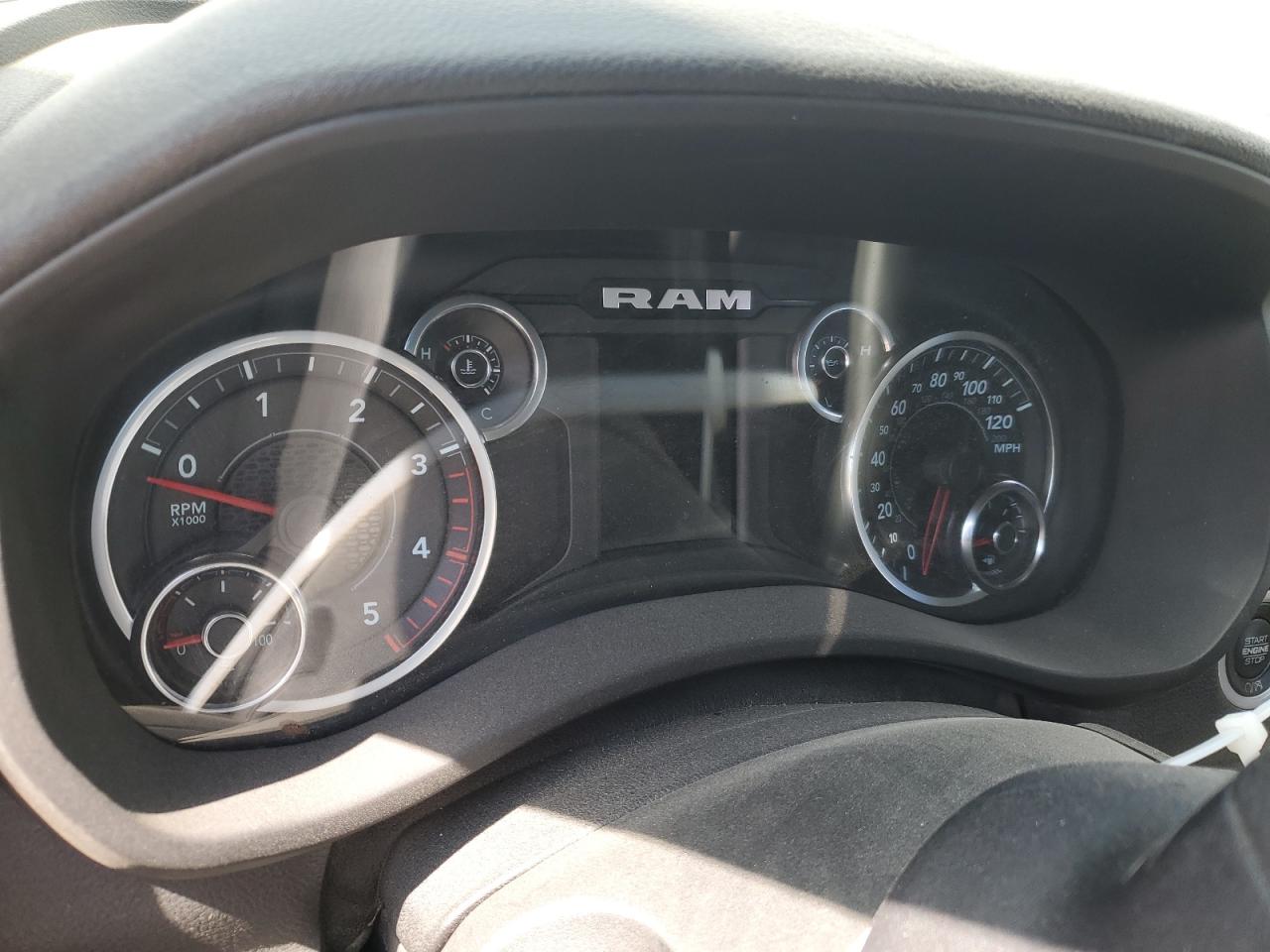 2022 RAM 3500 - Image 9