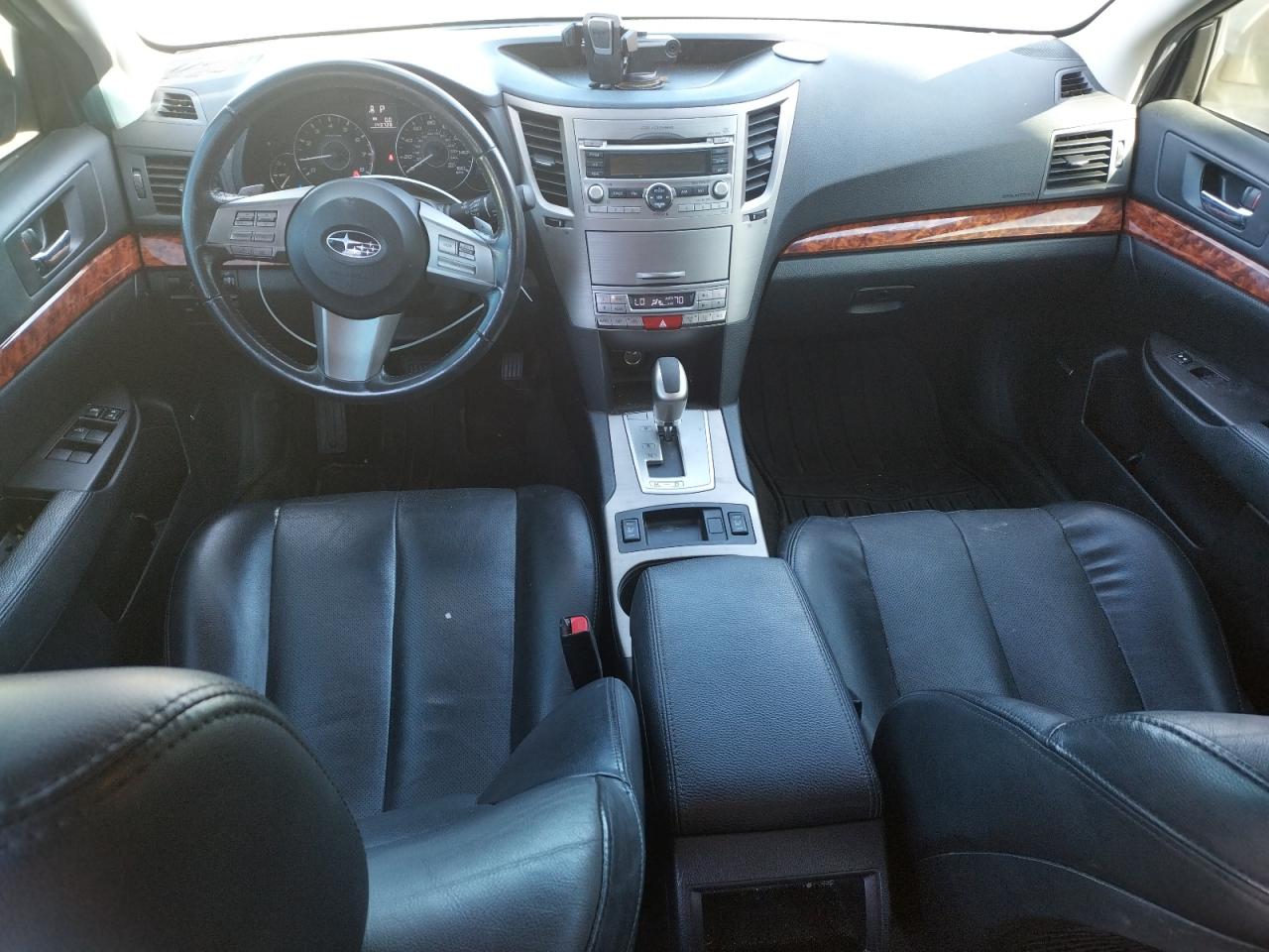 2011 Subaru Outback - Image 8