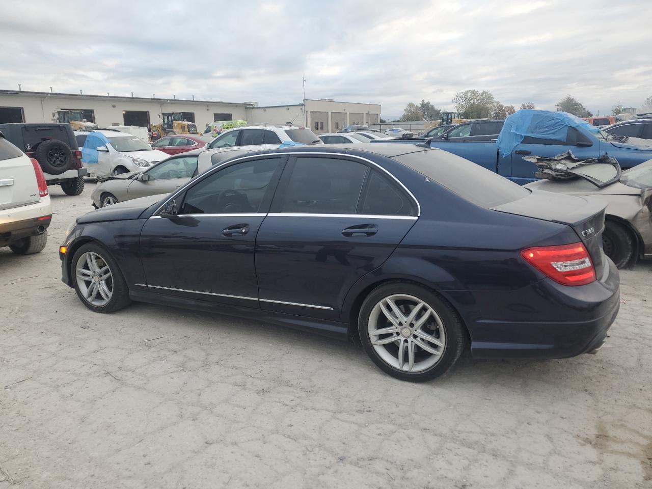 VIN WDDGF8AB5EA958182 2014 MERCEDES-BENZ C-CLASS no.2