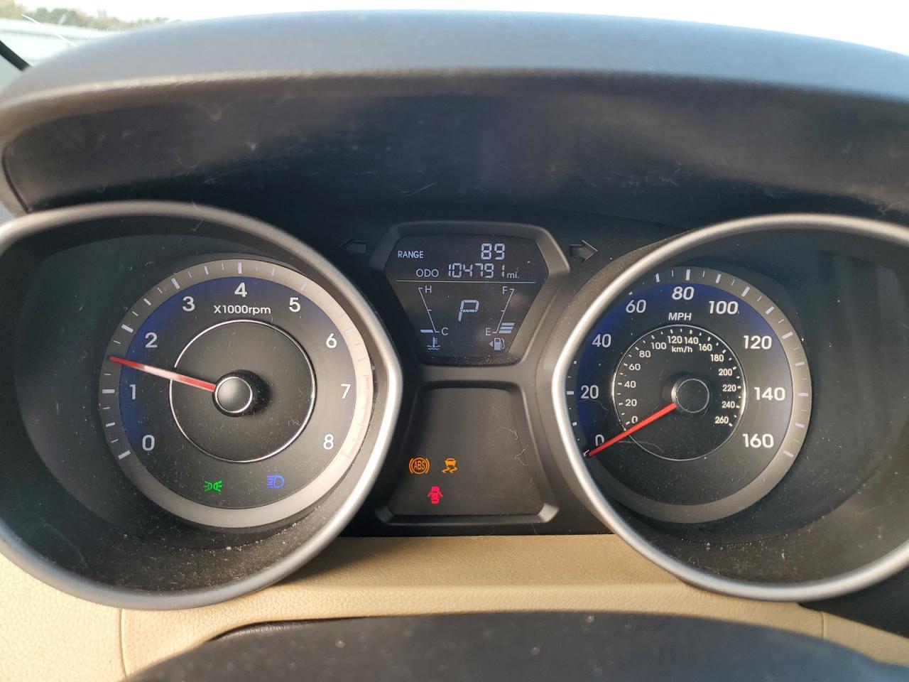 2013 Hyundai Elantra - Image 9