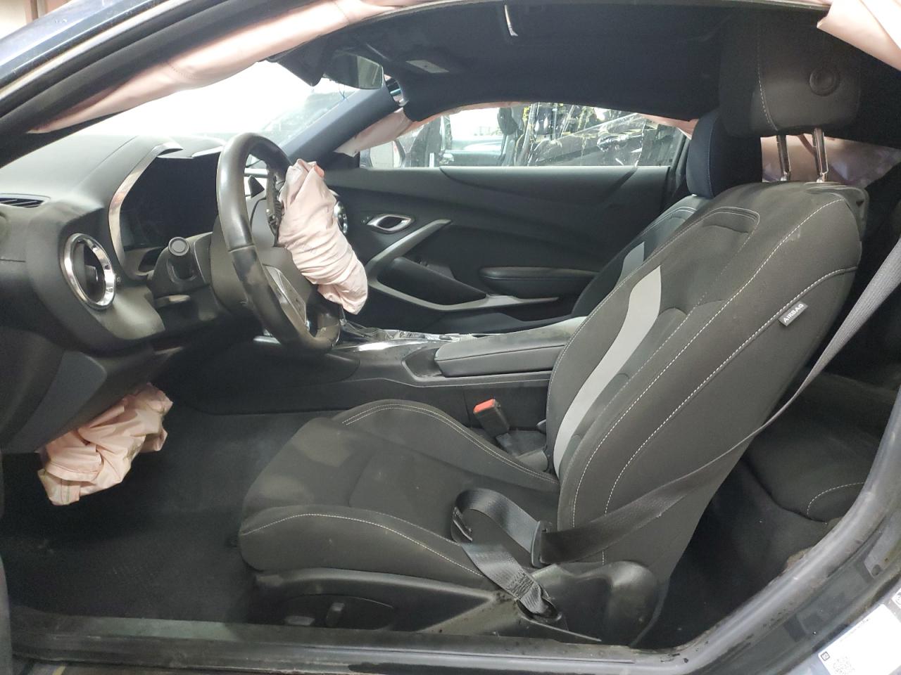 2023 Chevrolet Camaro - Image 7
