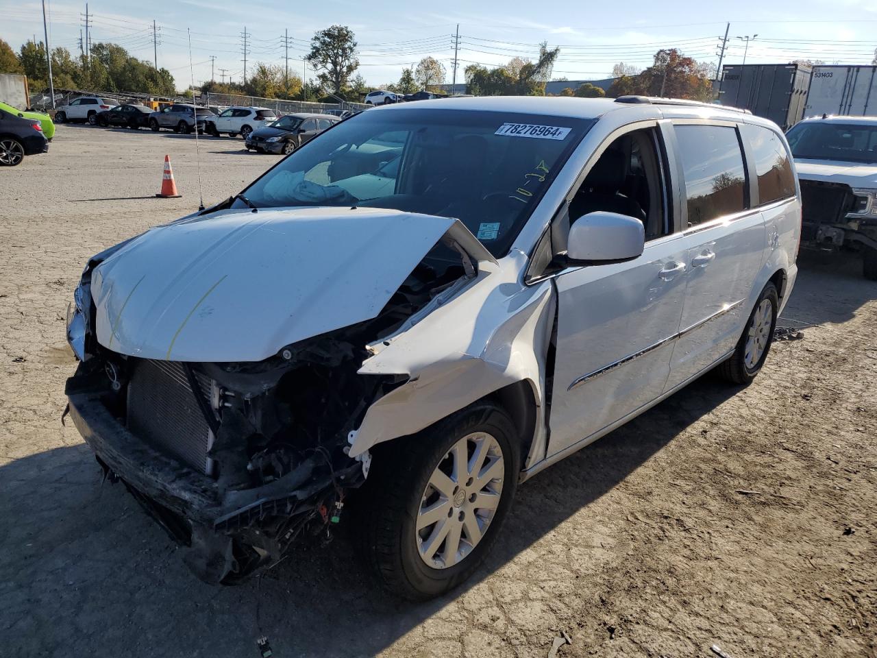 2014 Chrysler Town & Country Touring de vânzare în Bridgeton, MO - Front End