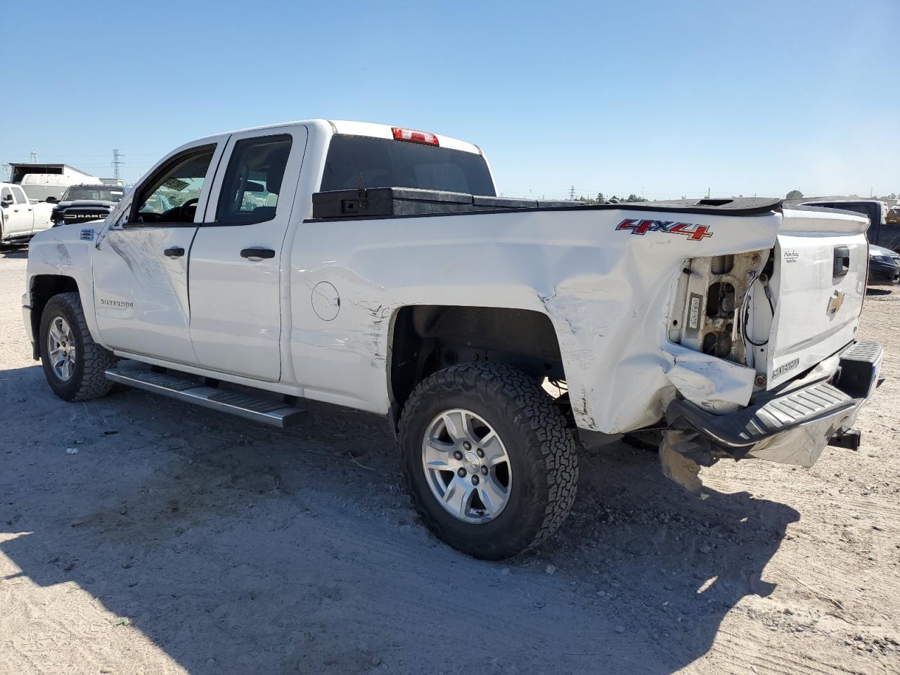 2014 Chevrolet Silverado - Image 2
