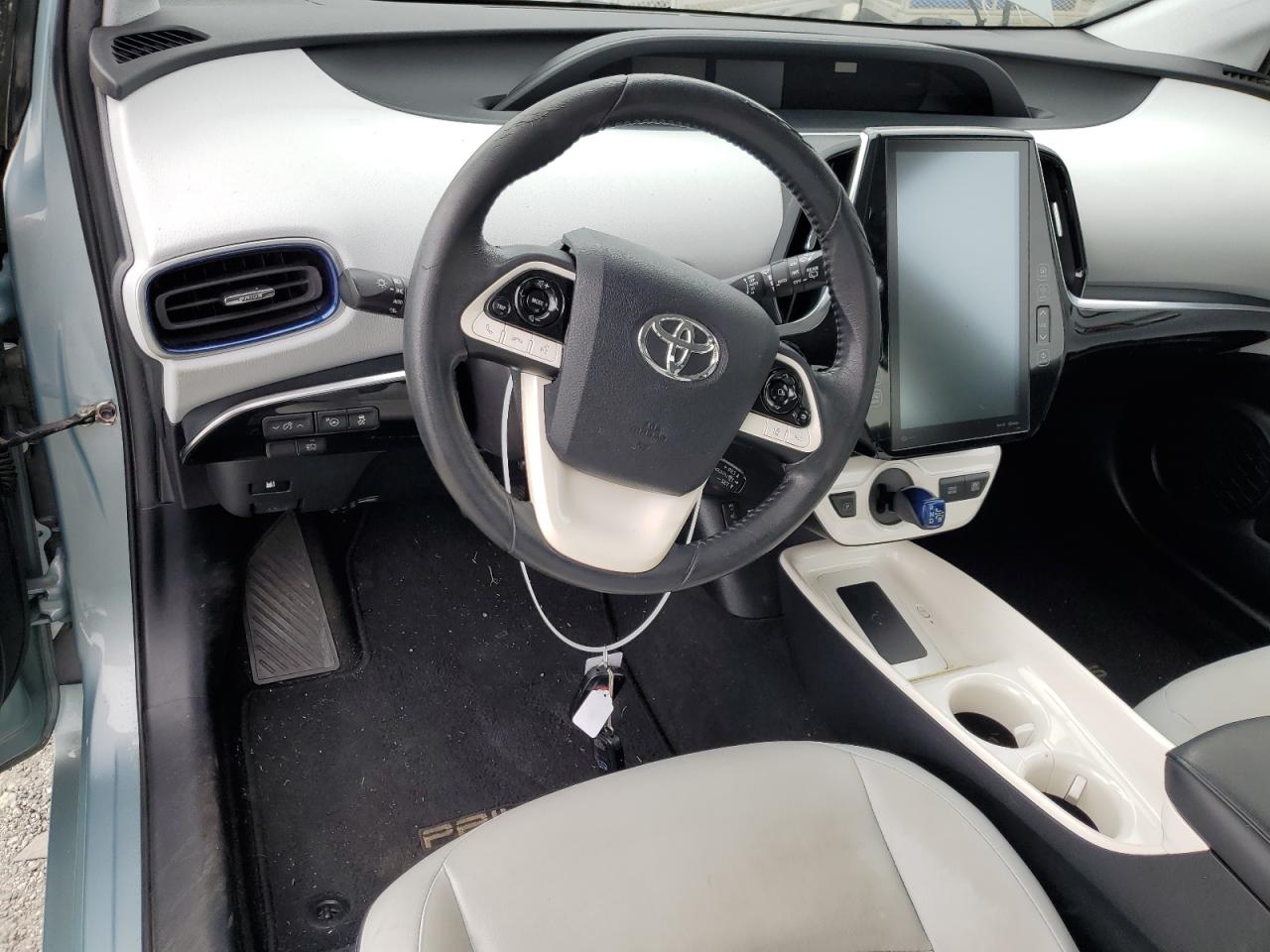 2018 Toyota Prius - Image 8