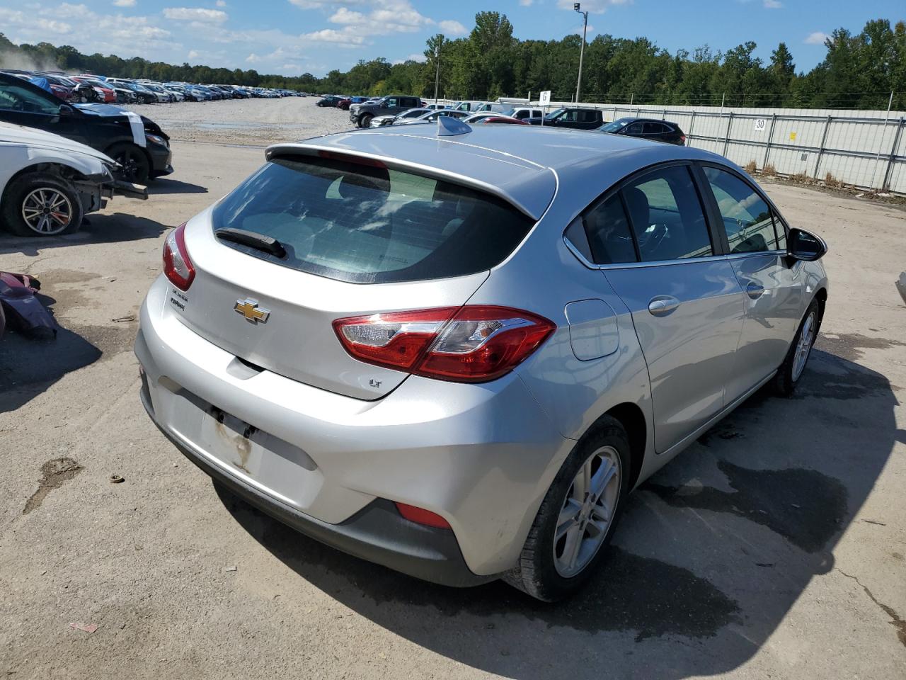2017 Chevrolet Cruze - Image 3