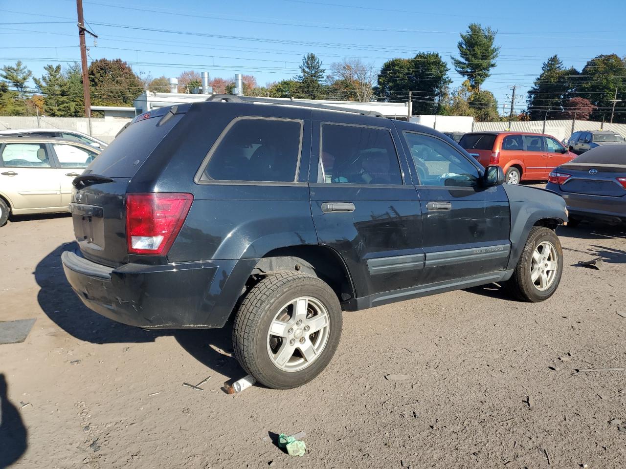 2006 Jeep Grand Cherokee - Image 3