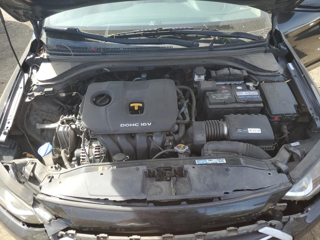 2017 Hyundai Elantra - Image 11