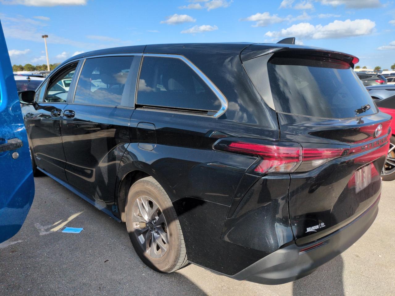 2021 Toyota Sienna Le VIN: 5TDKRKEC9MS047141 Lot: 75850354