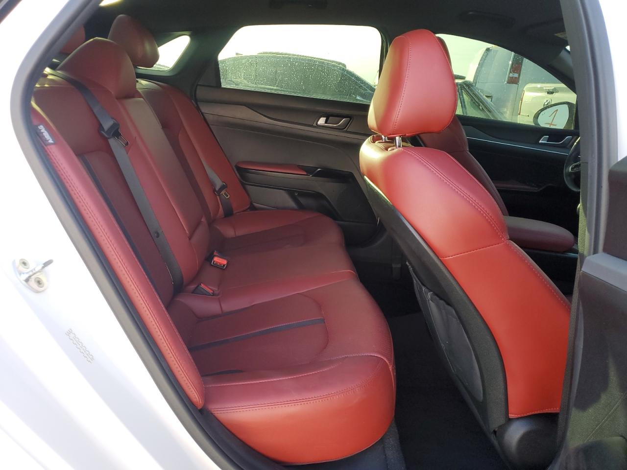 2023 Kia K5 - Image 10
