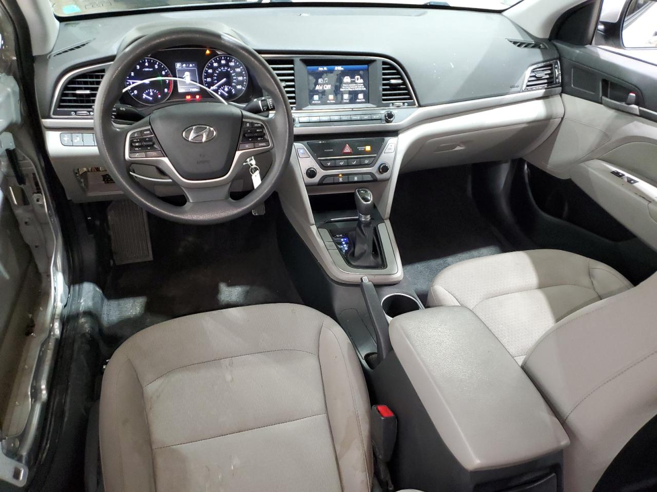 2018 Hyundai Elantra - Image 8