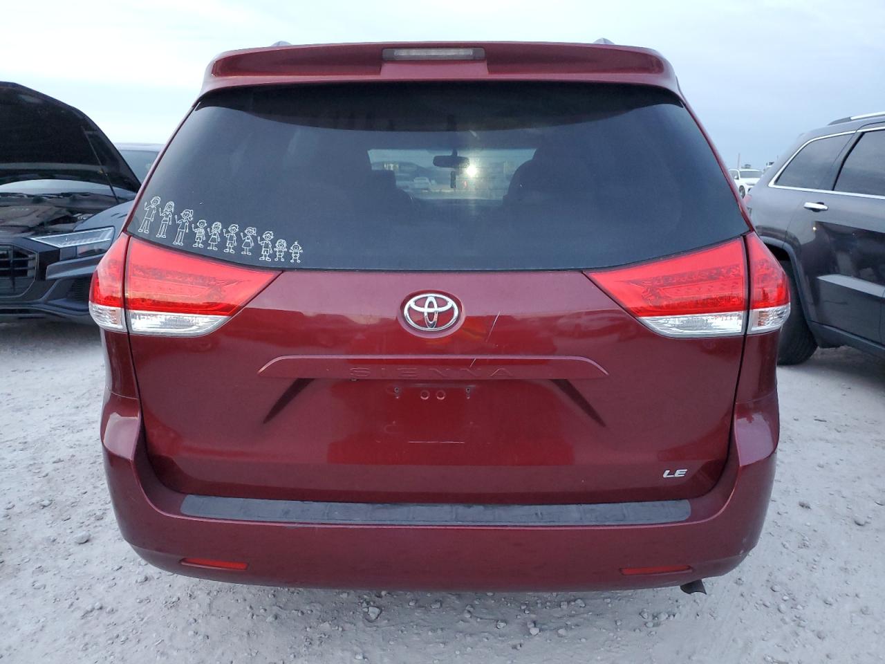 2013 Toyota Sienna Le VIN: 5TDKK3DC3DS403899 Lot: 76586354