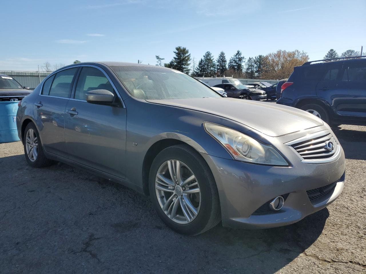 VIN JN1CV6AR2FM650967 2015 INFINITI Q40 no.4