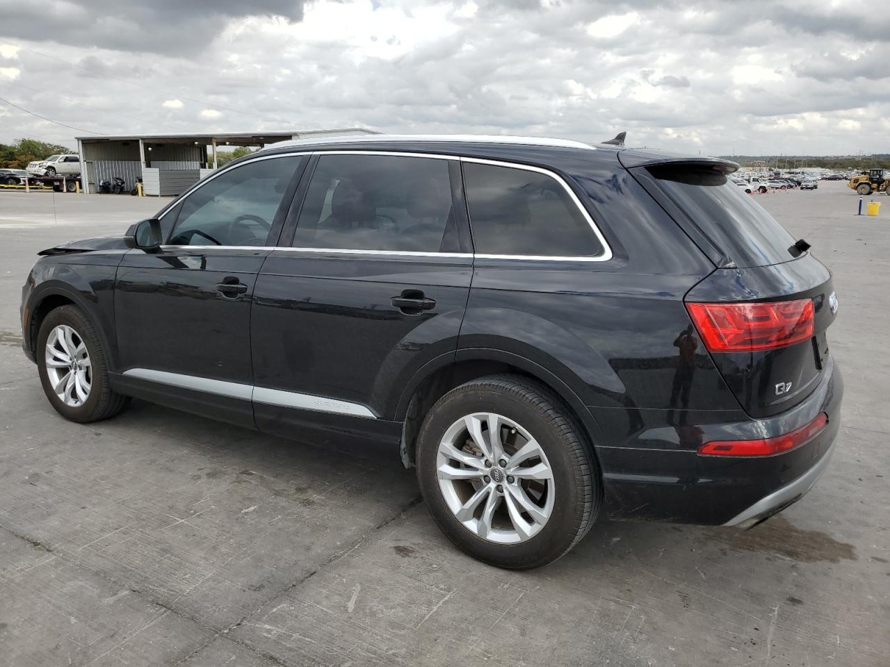 2018 Audi Q7 - Image 2