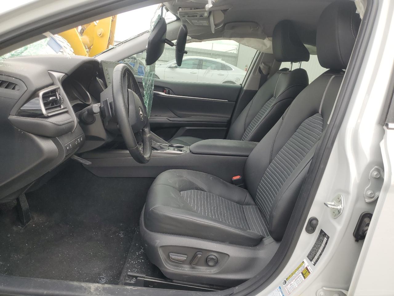 2022 Toyota Camry - Image 7