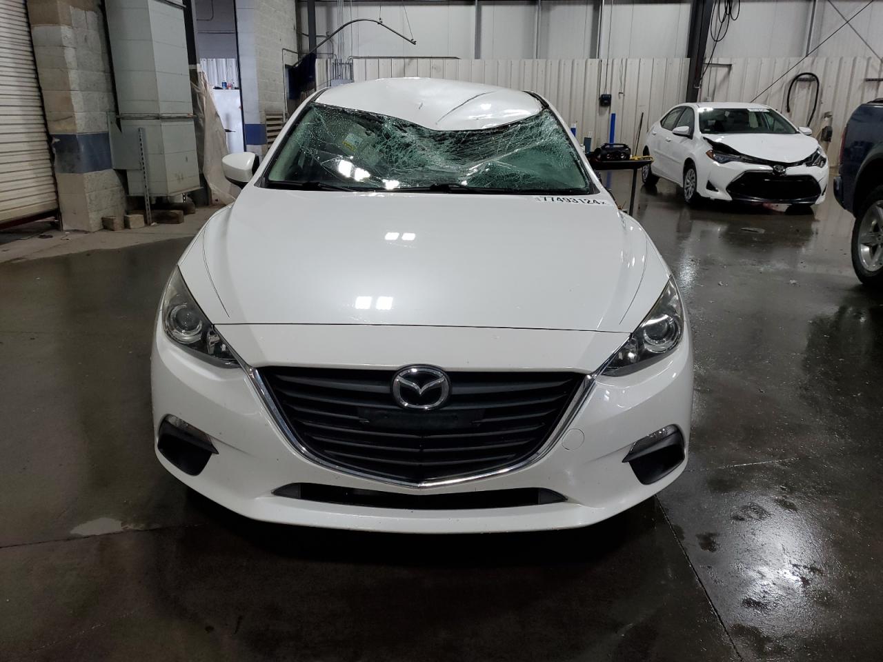 2014 Mazda 3 - Image 5