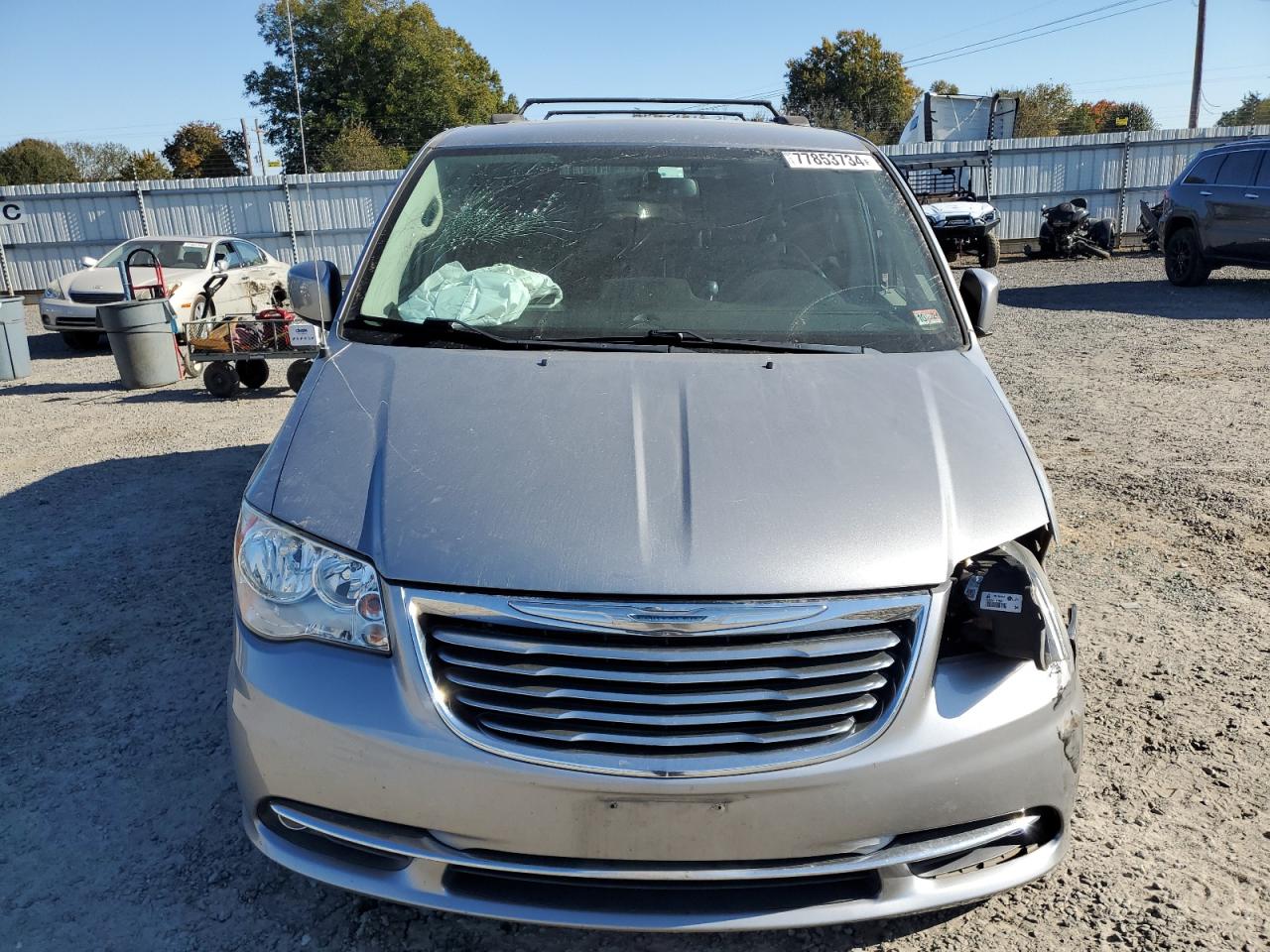 2015 Chrysler Town & Country - Image 5