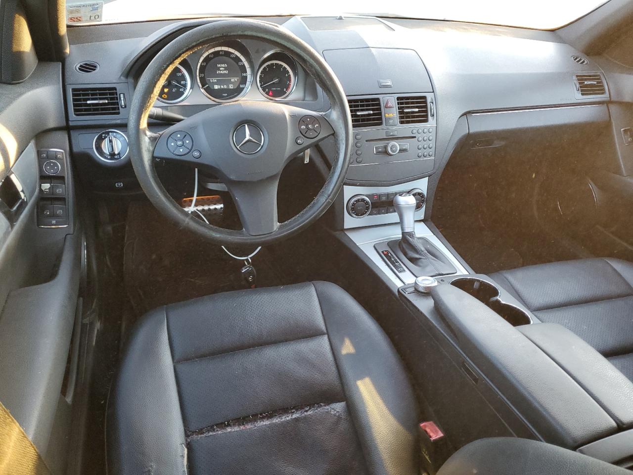 2010 Mercedes-Benz C 300 VIN: WDDGF5EB7AR128257 Lot: 77664154