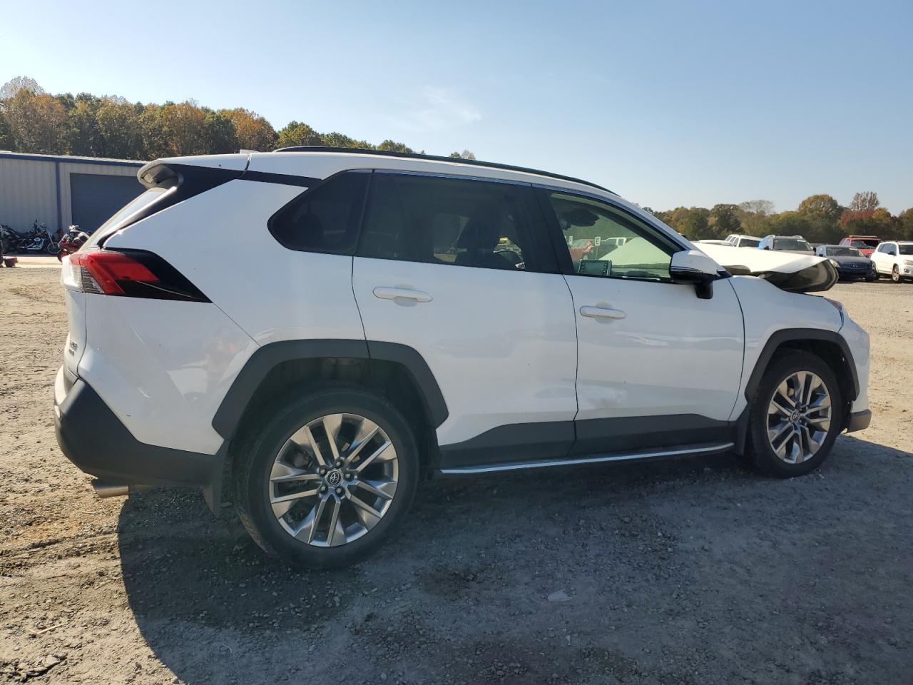 2019 Toyota RAV 4 - Image 3