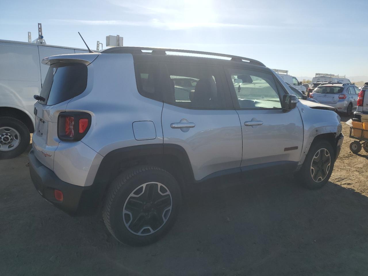 VIN ZACCJBCT8FPB50159 2015 JEEP RENEGADE no.3