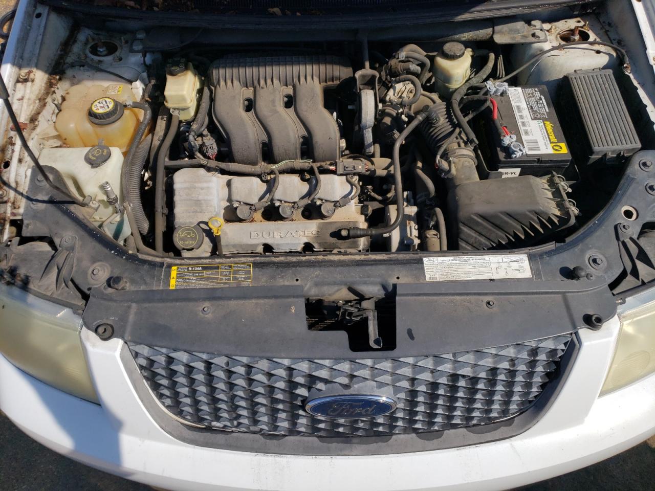 2005 Ford Freestyle - Image 13