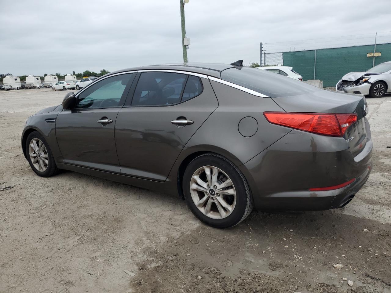 2011 Kia Optima - Image 2
