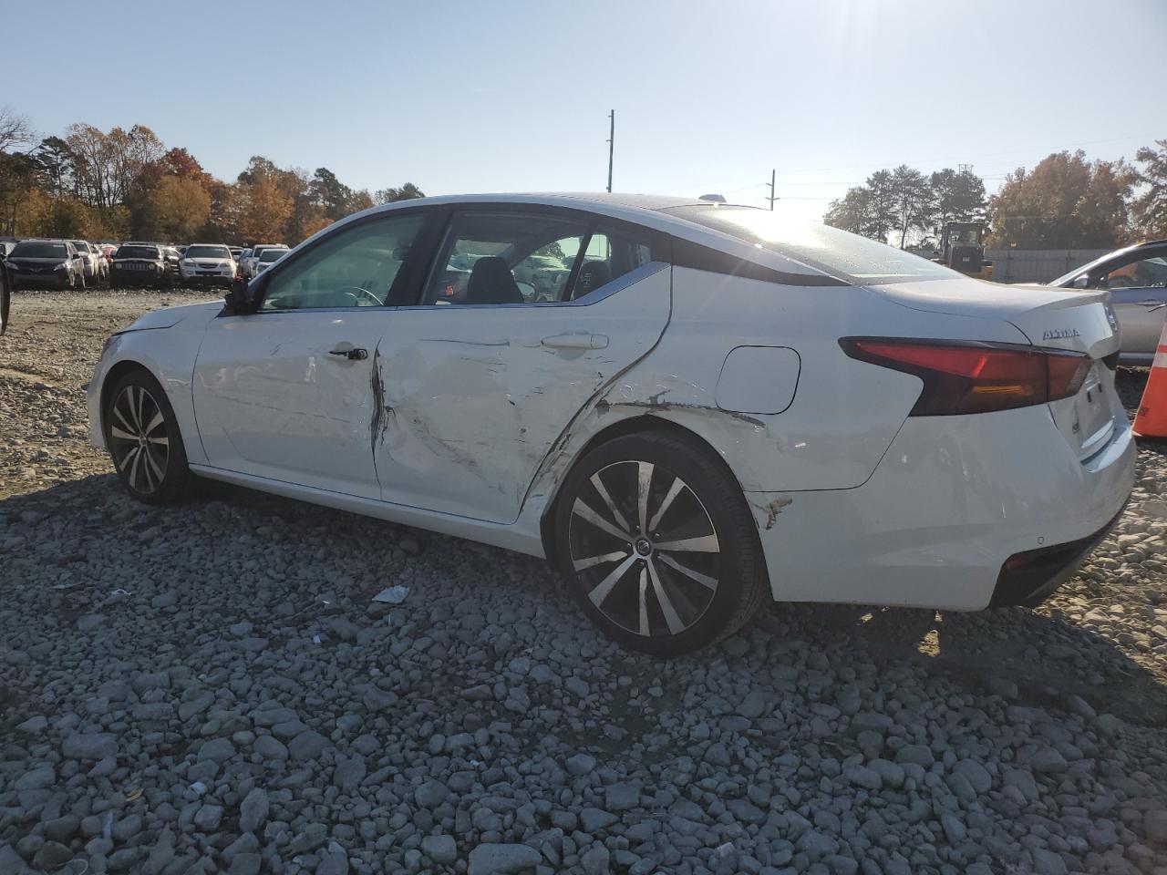 2022 Nissan Altima - Image 2