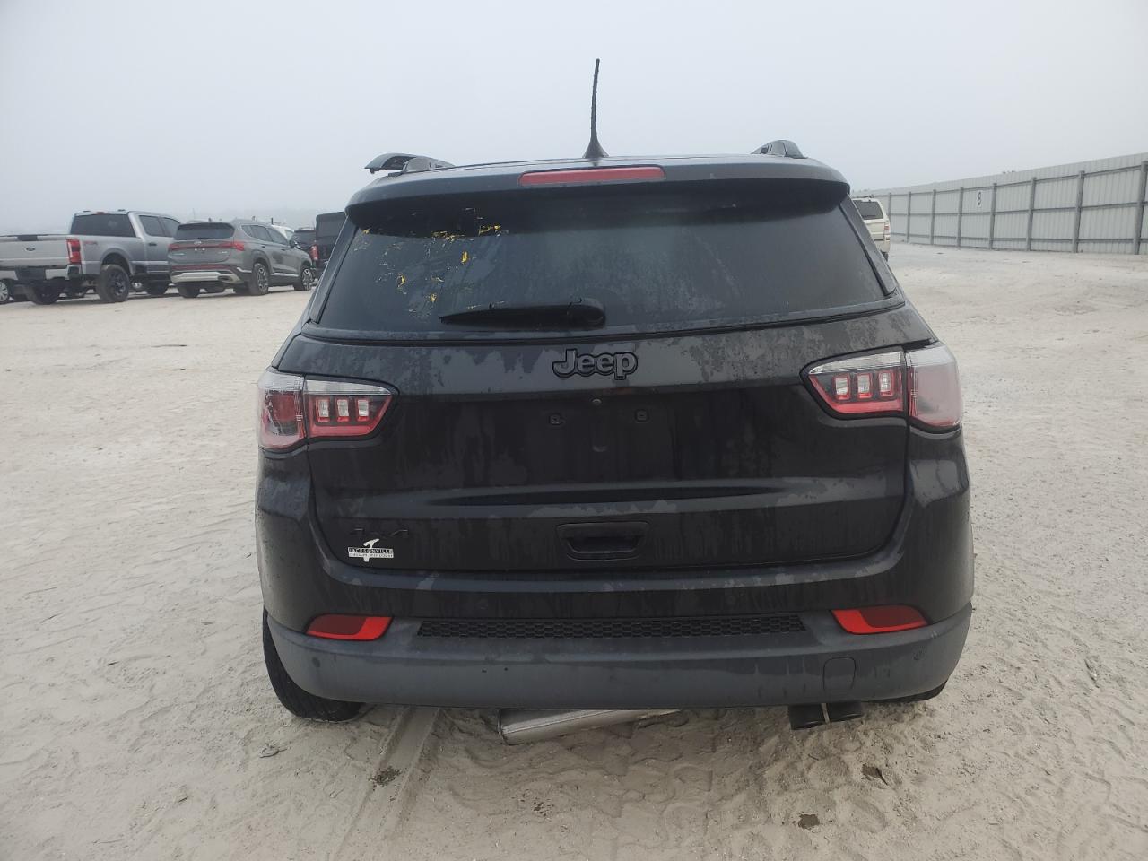 2019 Jeep Compass Latitude VIN: 3C4NJDBB0KT623181 Lot: 77472714