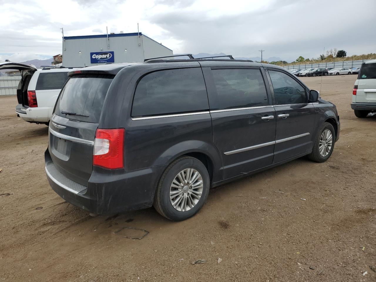 VIN 2C4RC1CG1FR638673 2015 CHRYSLER MINIVAN no.3