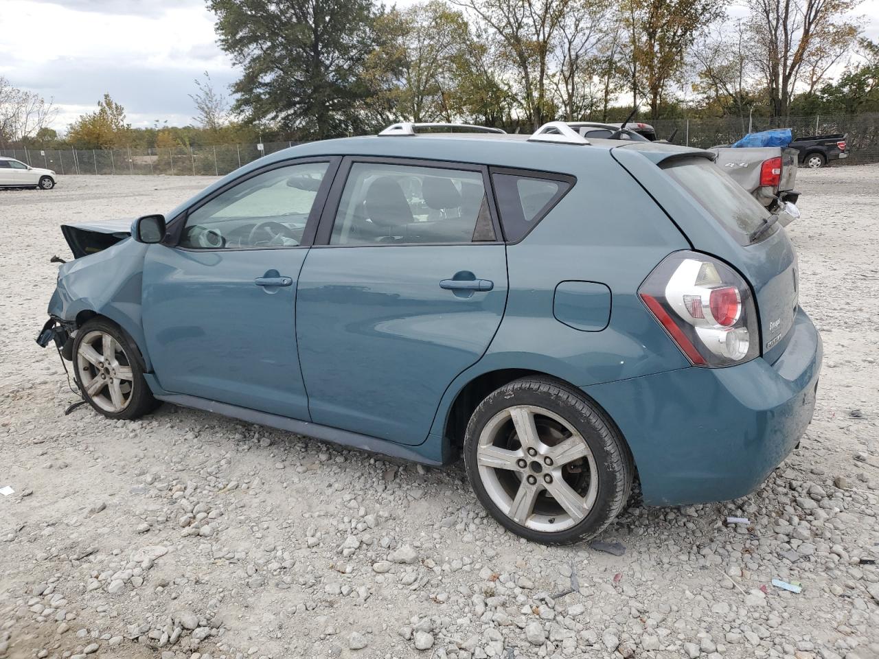 2009 Pontiac Vibe - Image 2