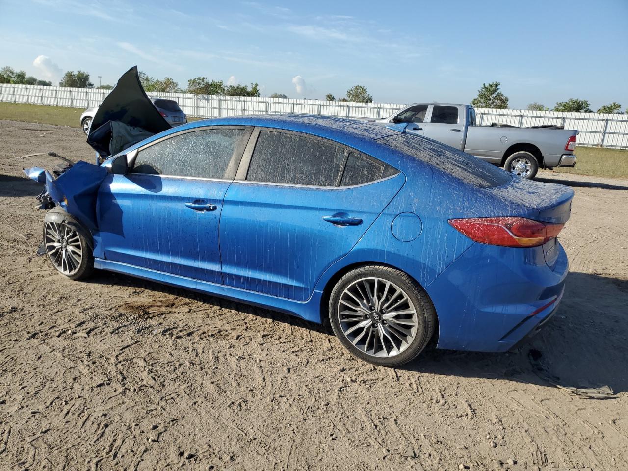 VIN KMHD04LB0JU608984 2018 HYUNDAI ELANTRA no.2