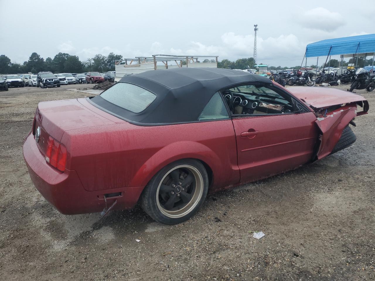 2005 Ford Mustang - Image 3