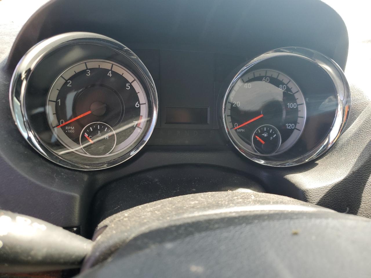 2019 Dodge Caravan - Image 9