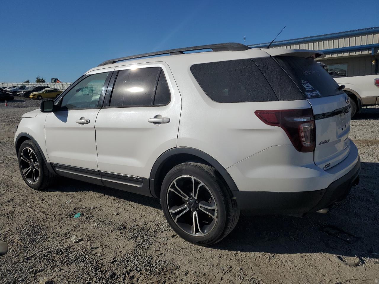 2015 Ford Explorer - Image 2
