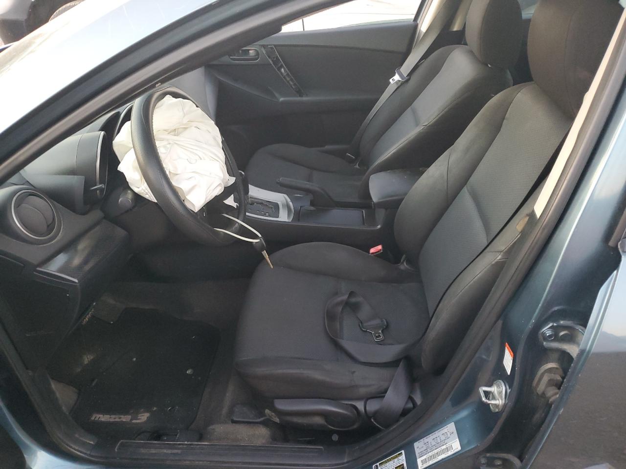 2010 Mazda 3 - Image 7