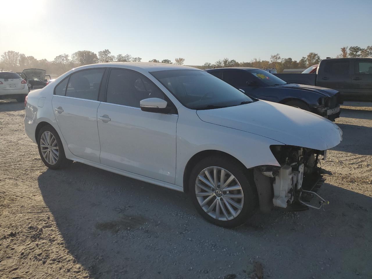 2016 Volkswagen Jetta - Image 4