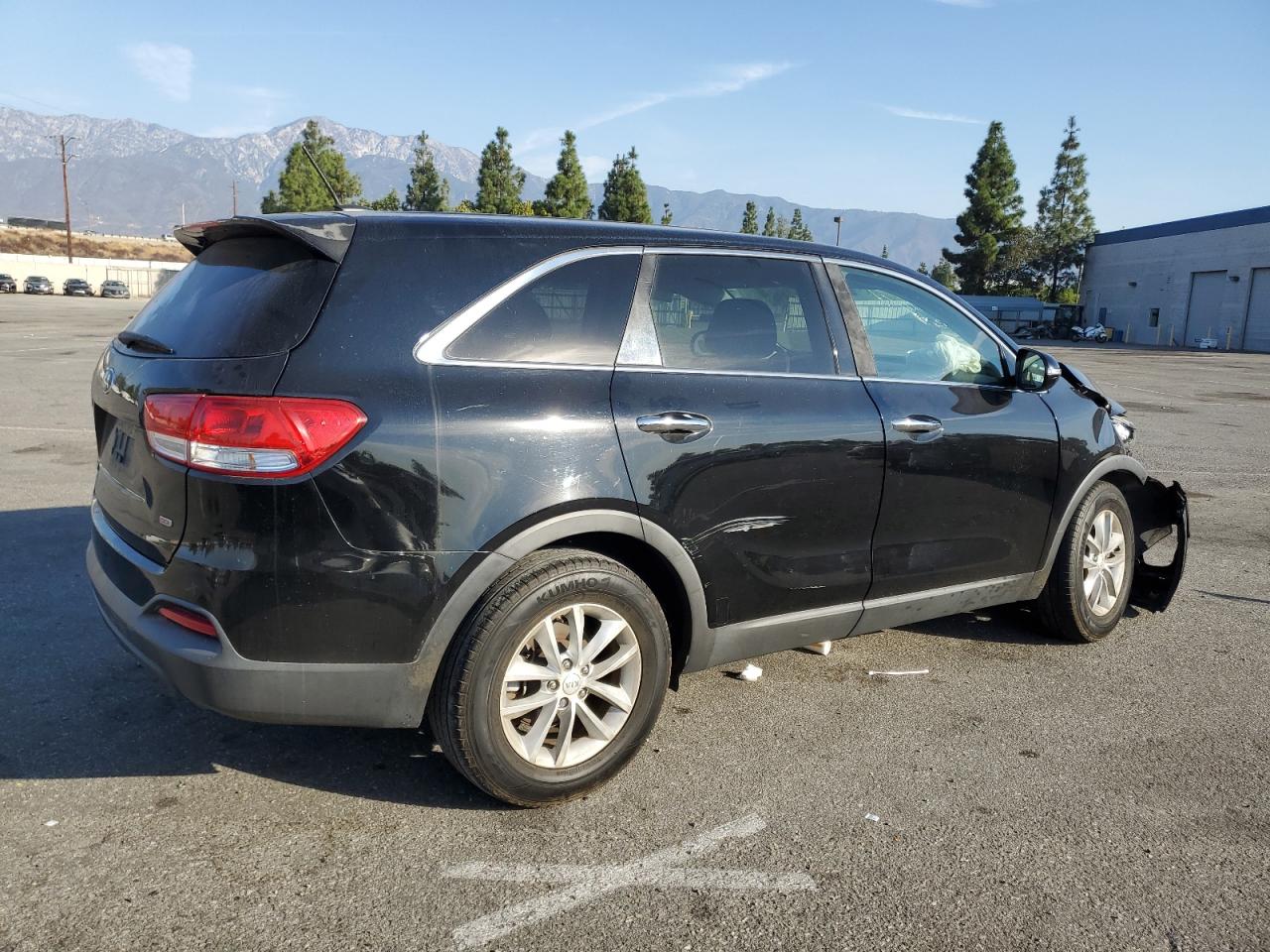 2016 Kia Sorento - Image 3