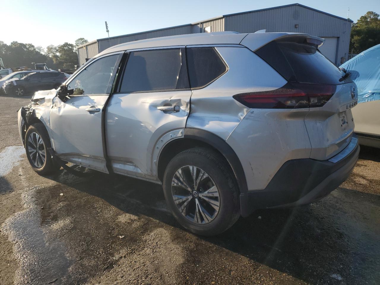 2021 Nissan Rogue - Image 2
