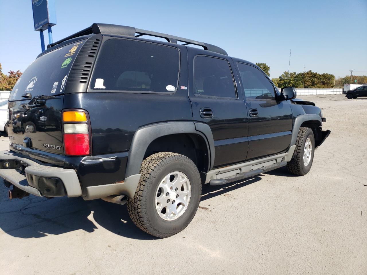 2005 Chevrolet Tahoe - Image 3