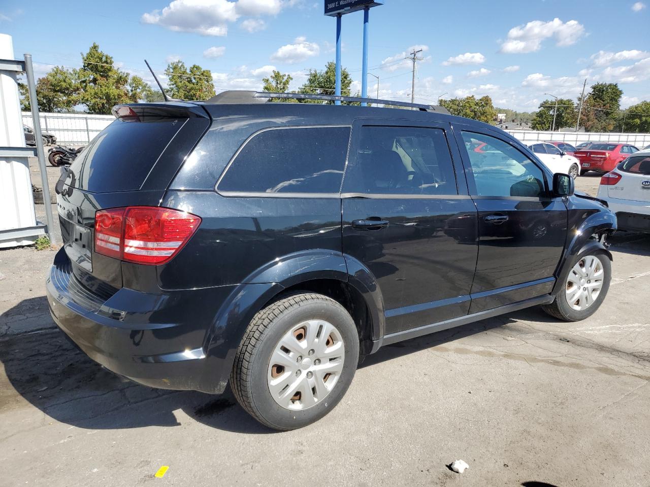 2017 Dodge Journey - Image 3