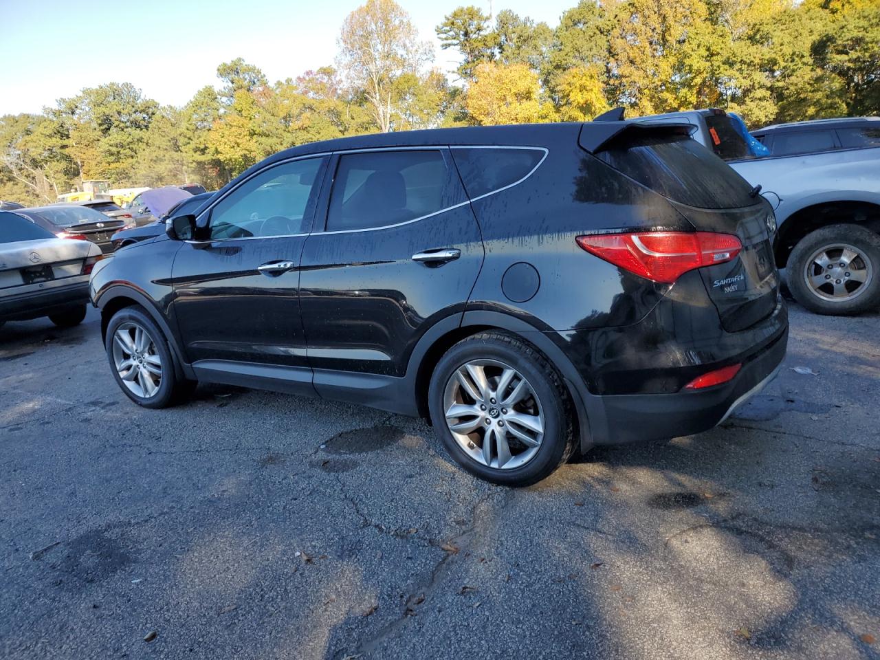 2013 Hyundai Santa Fe - Image 2
