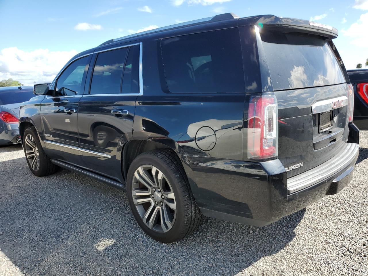 2020 GMC Yukon - Image 2