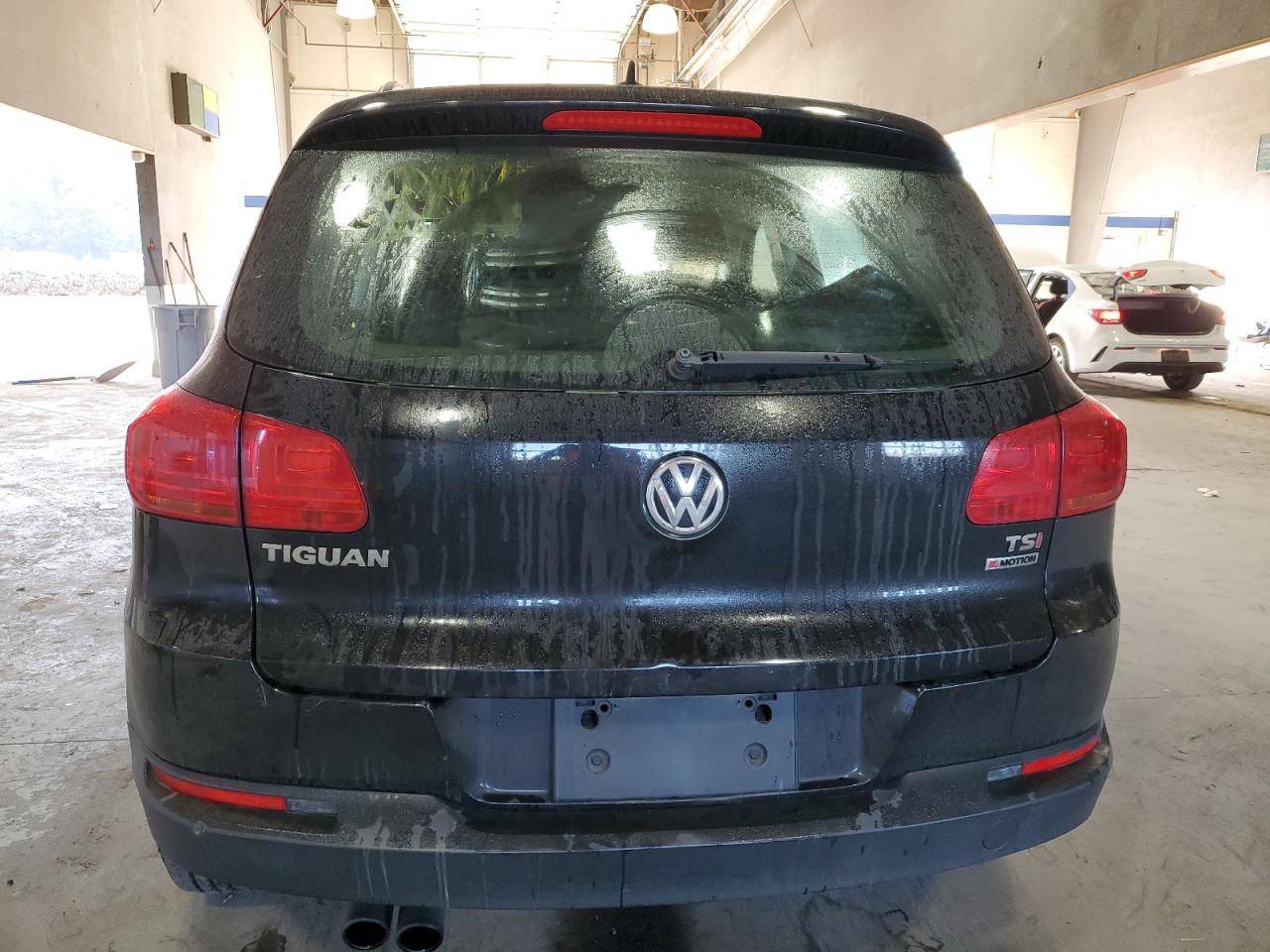 2017 Volkswagen Tiguan - Image 6