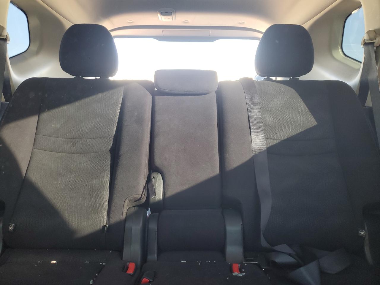 2016 Nissan Rogue - Image 10