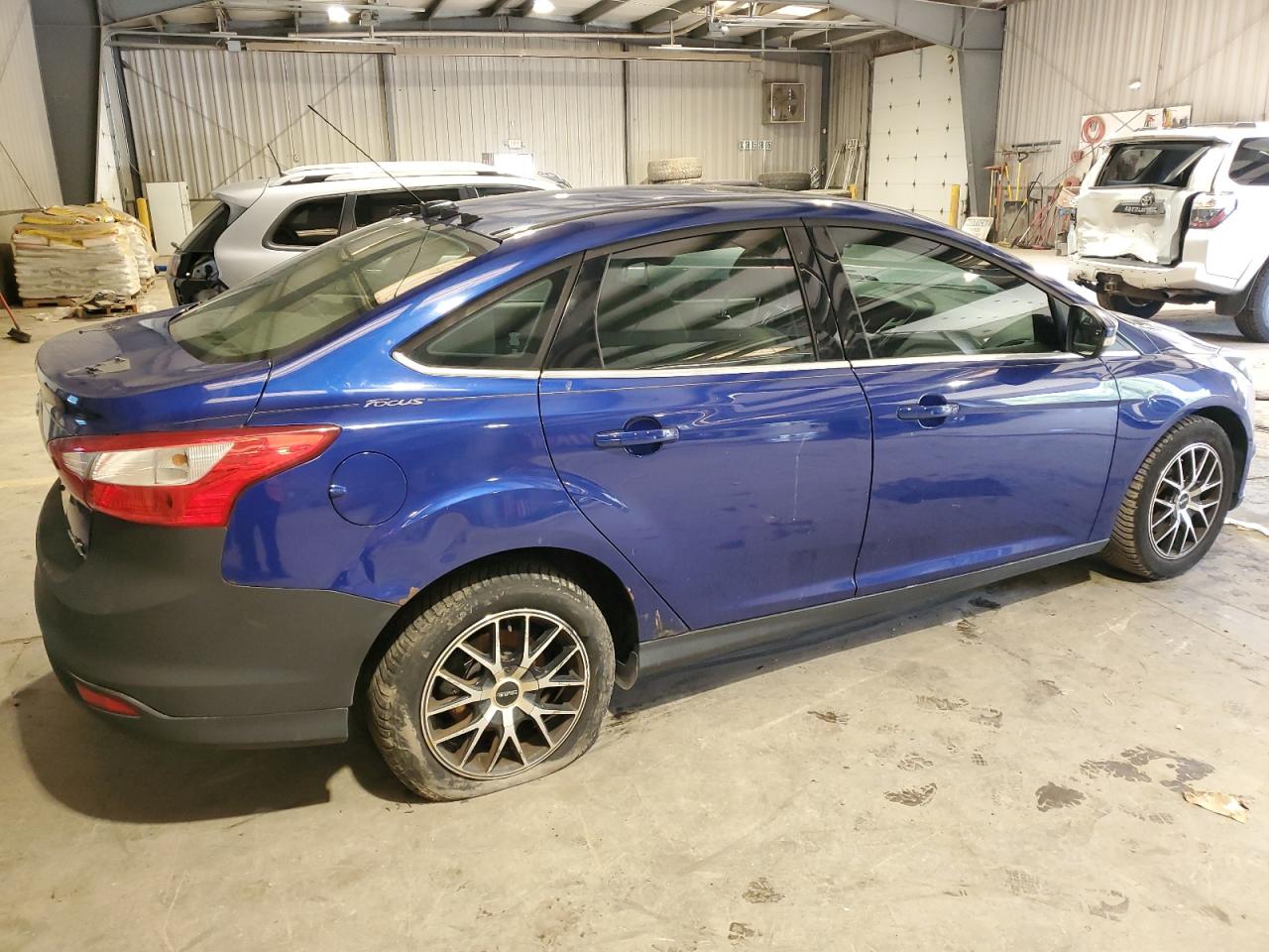 1FAHP3H21CL307157 2012 Ford Focus Sel