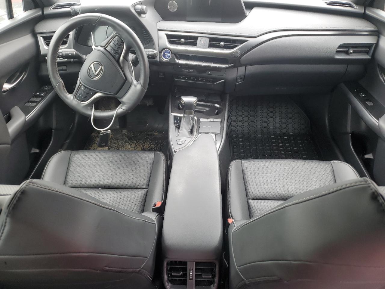 2020 Lexus UX - Image 8