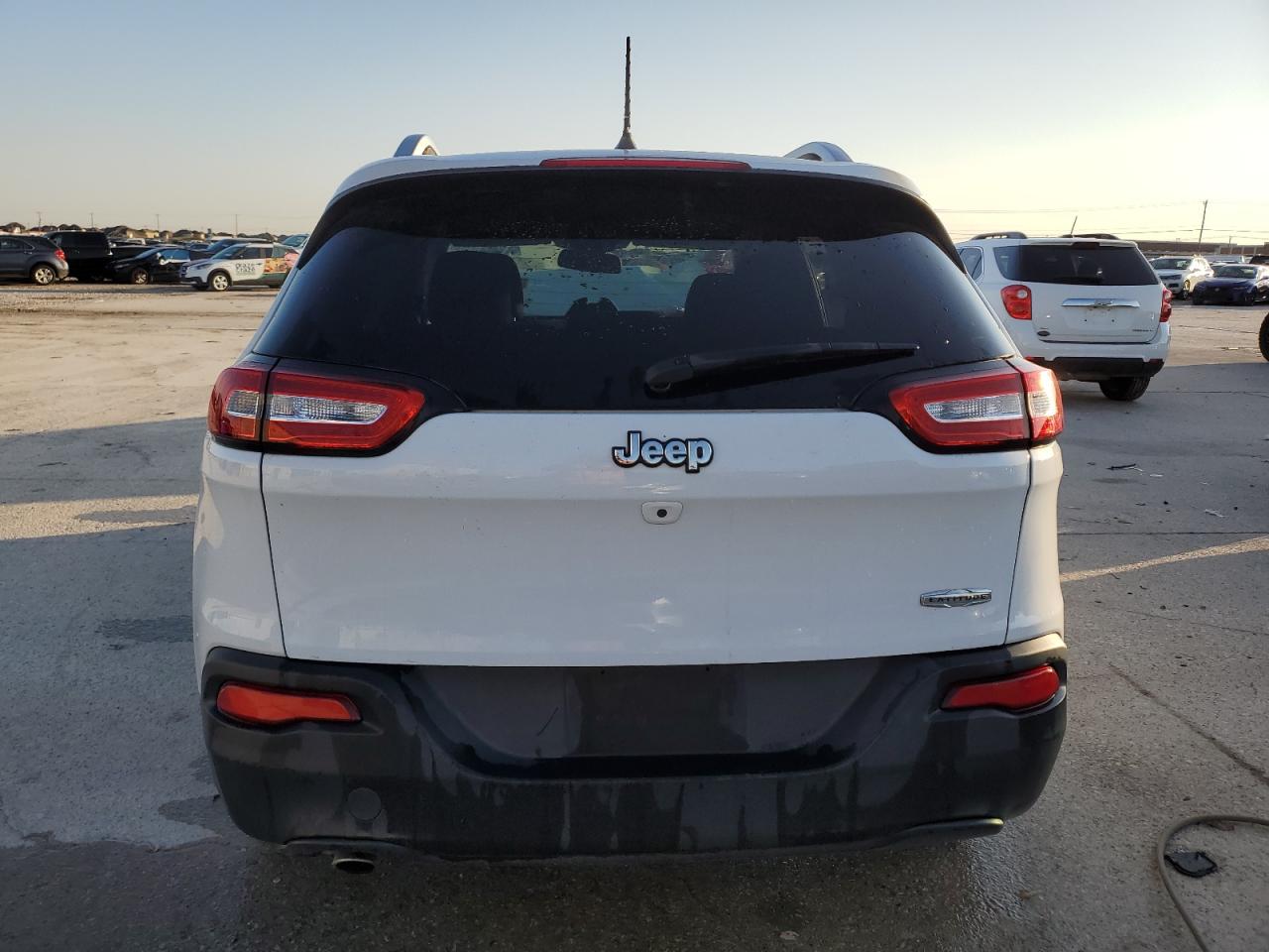 2017 Jeep Grand Cherokee - Image 6