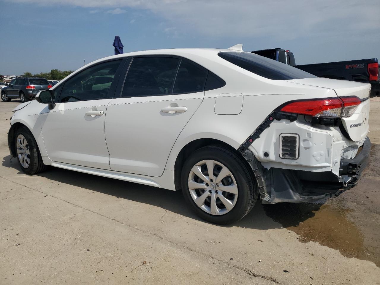 JTDEPRAE2LJ078715 2020 Toyota Corolla Le