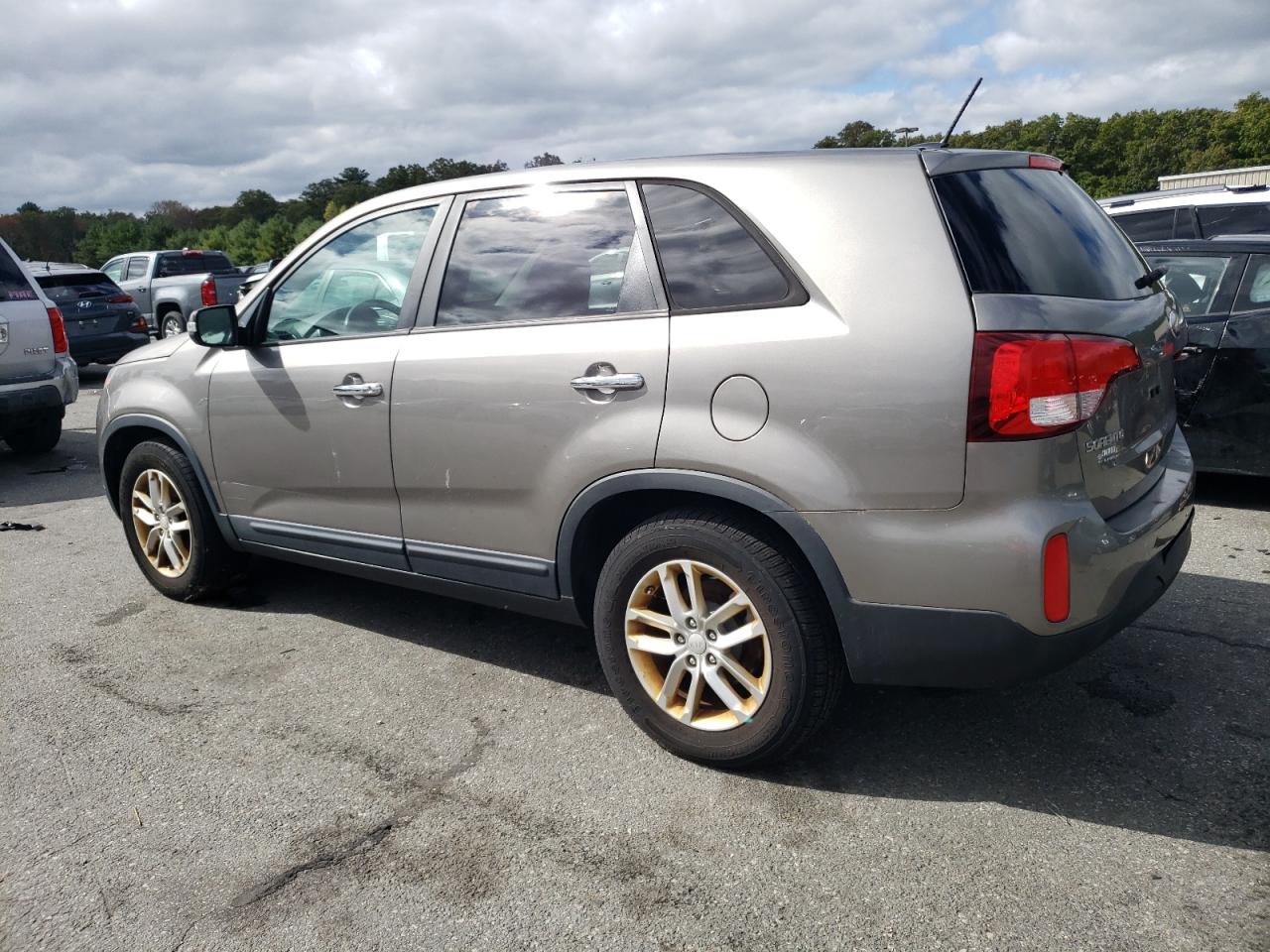 2014 Kia Sorento - Image 2