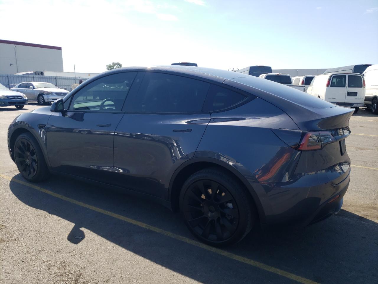 7SAYGDEE3PA045200 2023 TESLA MODEL Y - Image 2